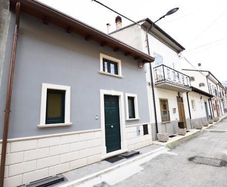Castelvecchio Subequo ...Ecche Se Dorme Bed & Breakfast エクステリア 写真